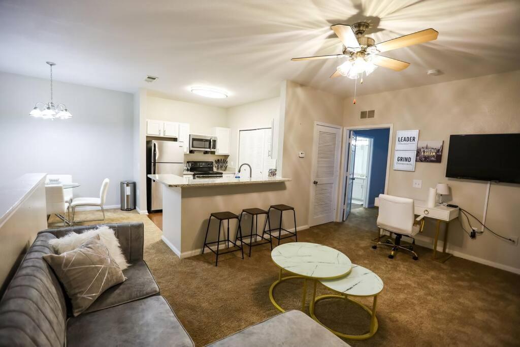 Lux 2Bd 2Ba Minutes From The Water Apartment Pensacola Exterior photo