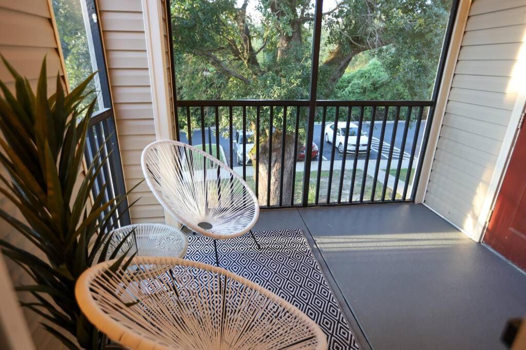 Lux 2Bd 2Ba Minutes From The Water Apartment Pensacola Exterior photo