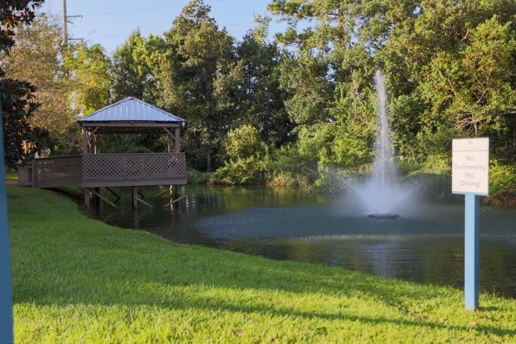 Lux 2Bd 2Ba Minutes From The Water Apartment Pensacola Exterior photo